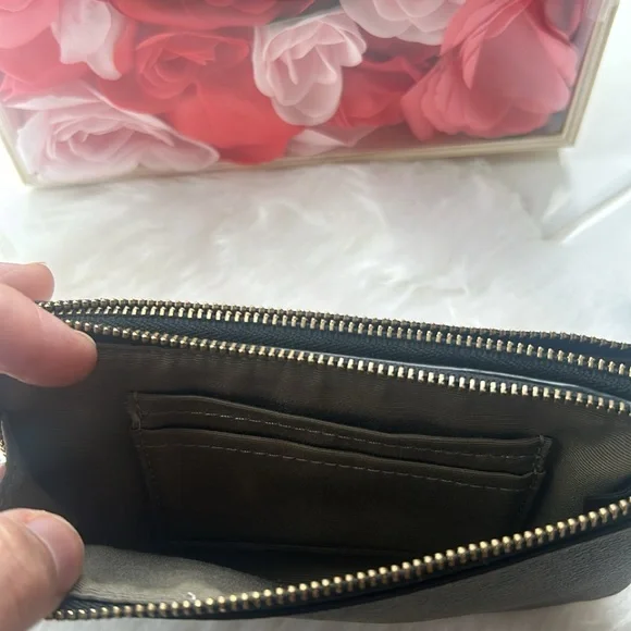 Coach two tone leather double zip wristlet wallet ivory and signature brown EUC - Picture 7 of 11